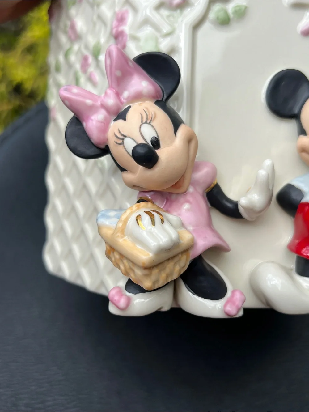 Lenox Disney Mickey & Minnie's Garden Picnic Cookie Jar Canister with Lid